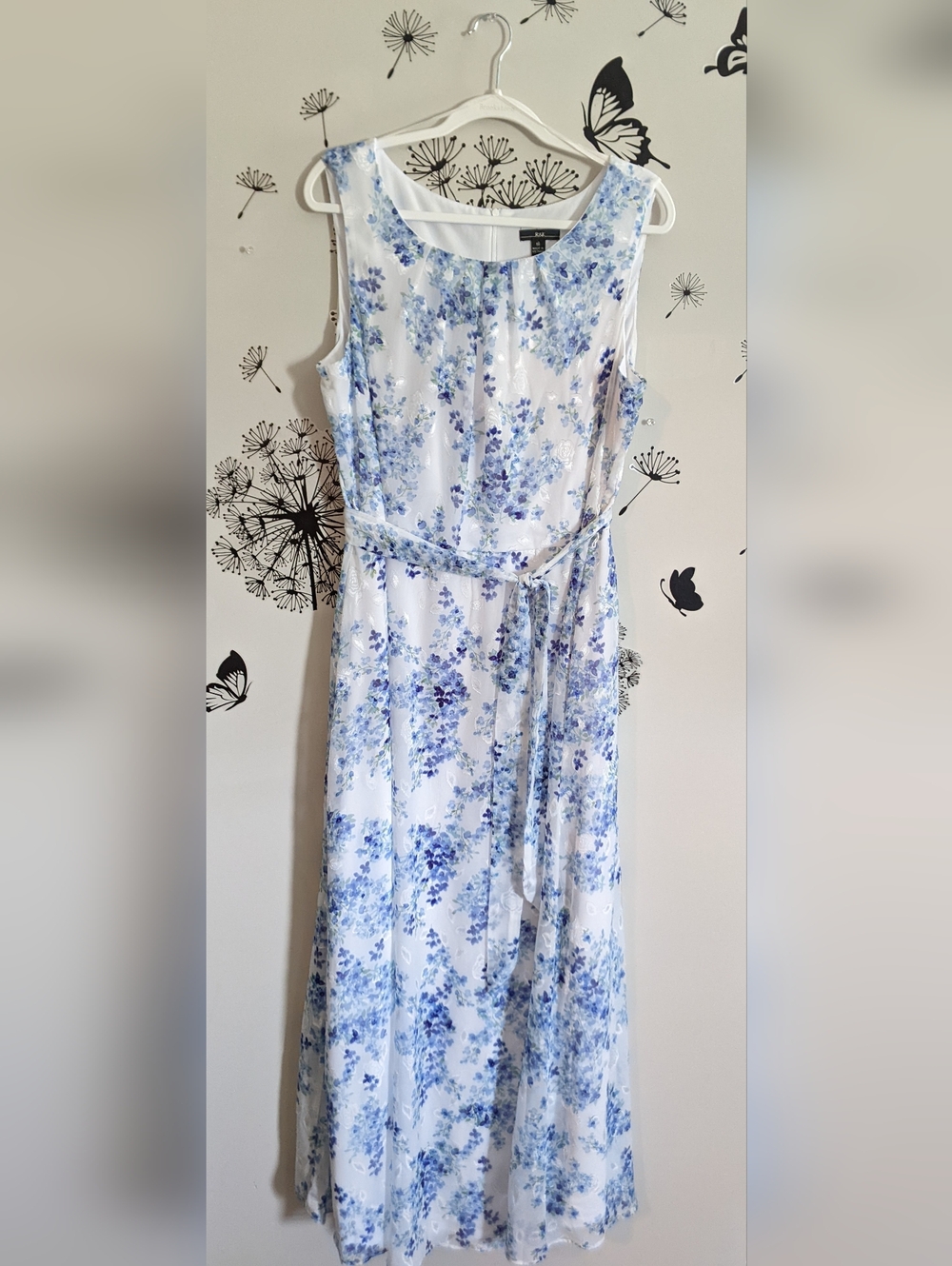 Sleeveless Blue Floral Maxi Dress - White and Light Blue